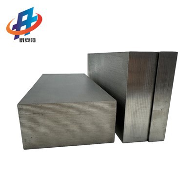 Plochá titánová tyč Gr 5